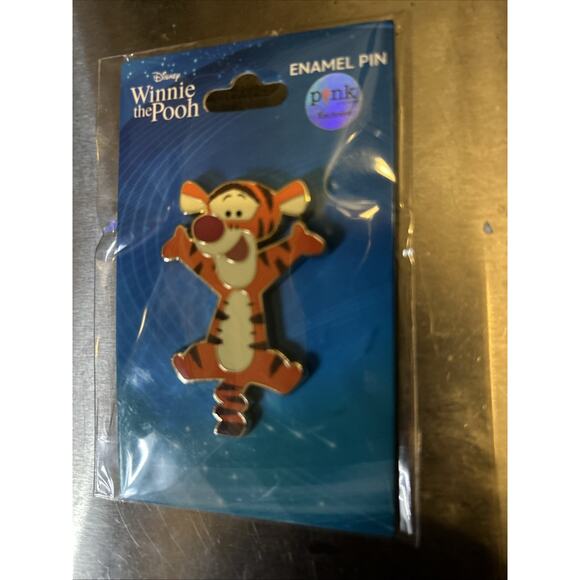 Disney Winnie the Pooh Tigger 2" Collectible Pin- Pink ala Mode- PALM- Authentic - Picture 2 of 3